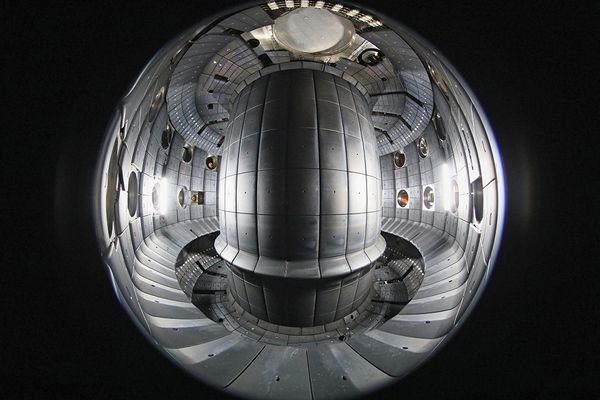 Newsletter #61 - DeepMind sculpts nuclear plasma